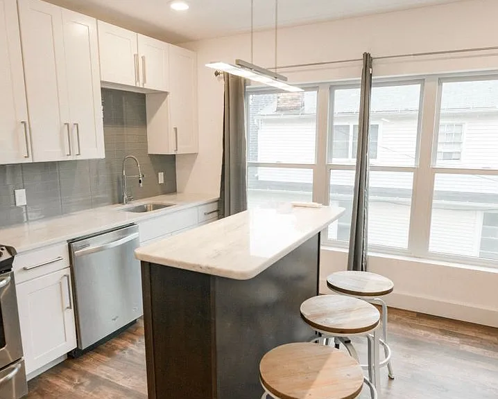 707 E Seneca St. — Photo 12