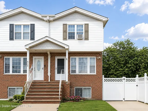 39 Gloria Ct, Staten Island, NY 10302