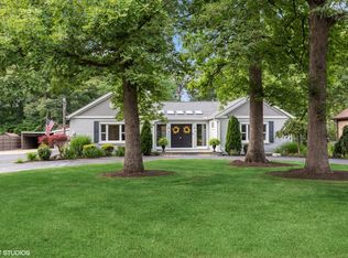 385 E Deerpath Rd, Wood Dale, IL 60191