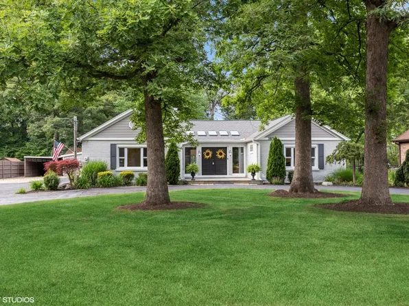 385 E Deerpath Rd, Wood Dale, IL 60191