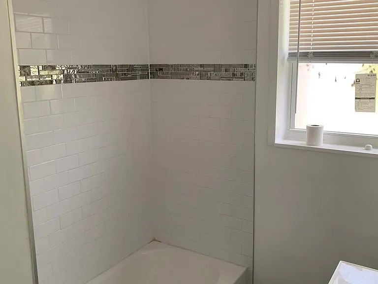 3225 Dellwood Ave — Photo 4