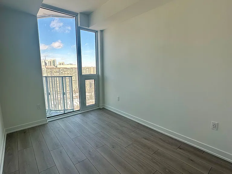 1 Fairview Rd E #1705 — Photo 9