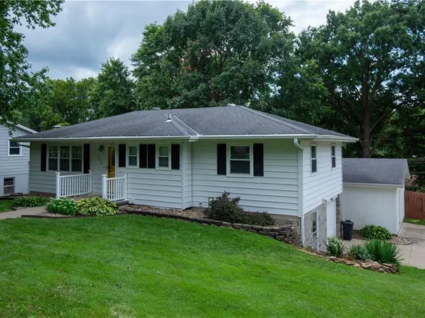 5902 Pleasant Ave, Saint Joseph, MO 64503