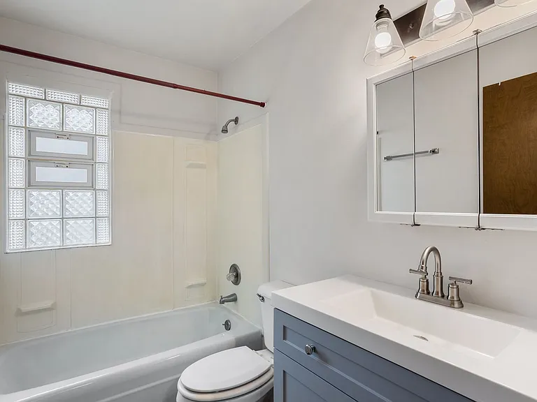 1730 Harold St — Photo 6