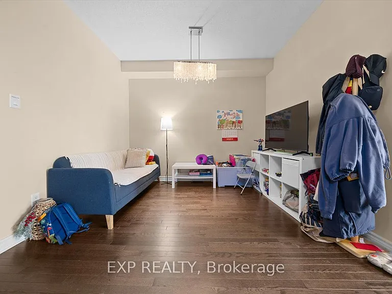 222 Badgeley Ave — Photo 6