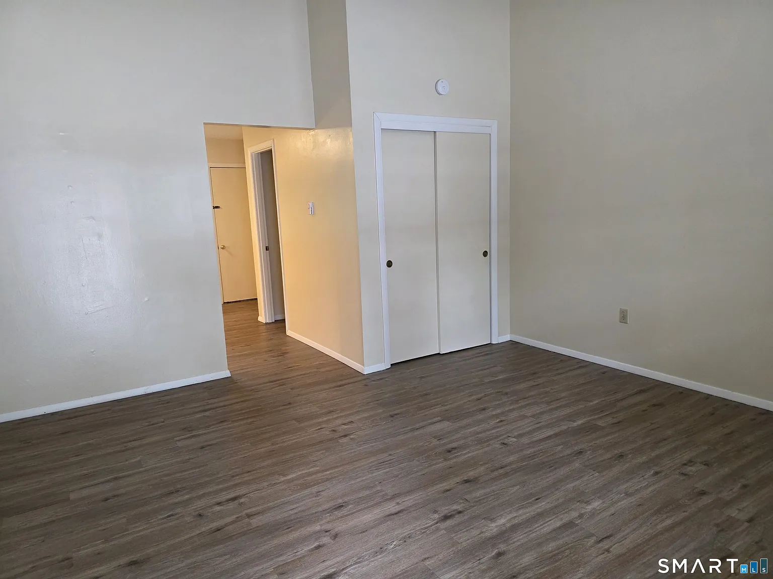 Studio, 1.0 bath, 400 sqft, $725 — Photo 3