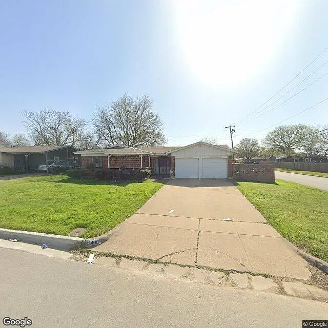 1400 Milmo Dr