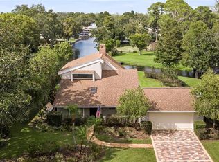 112 1st St, Tavares, FL 32778