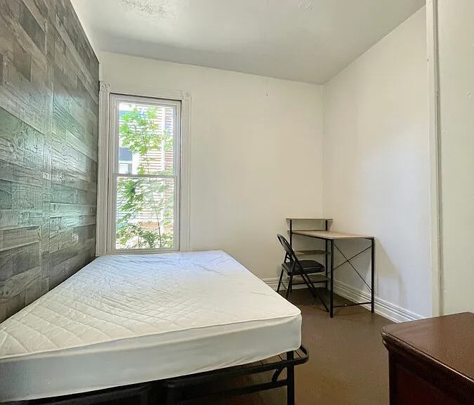 7 Reynolds Ave — Photo 5