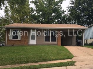 10663 Farview Ave, Saint Ann, MO