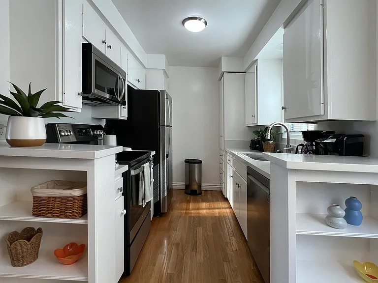 39 Catamaran St #4 — Photo 7