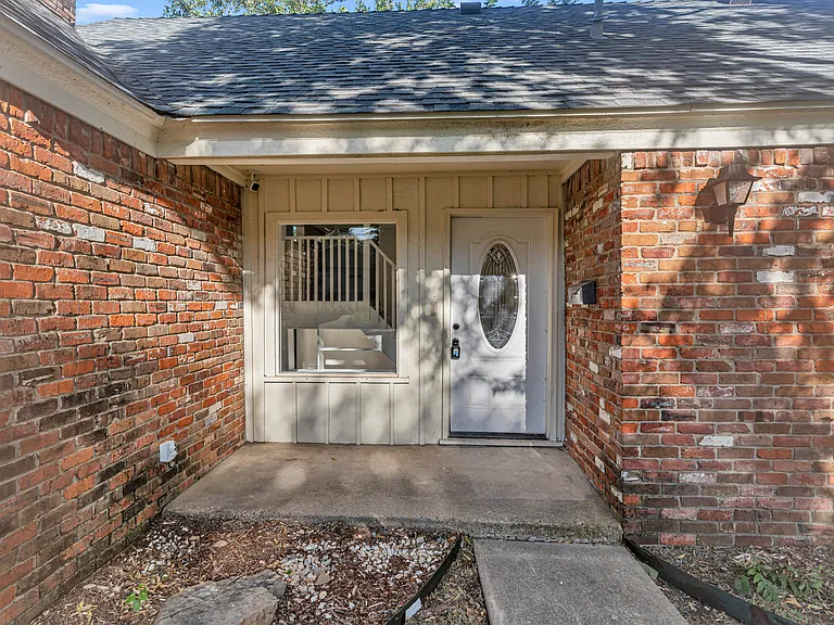 508 Whittle Way — Photo 5
