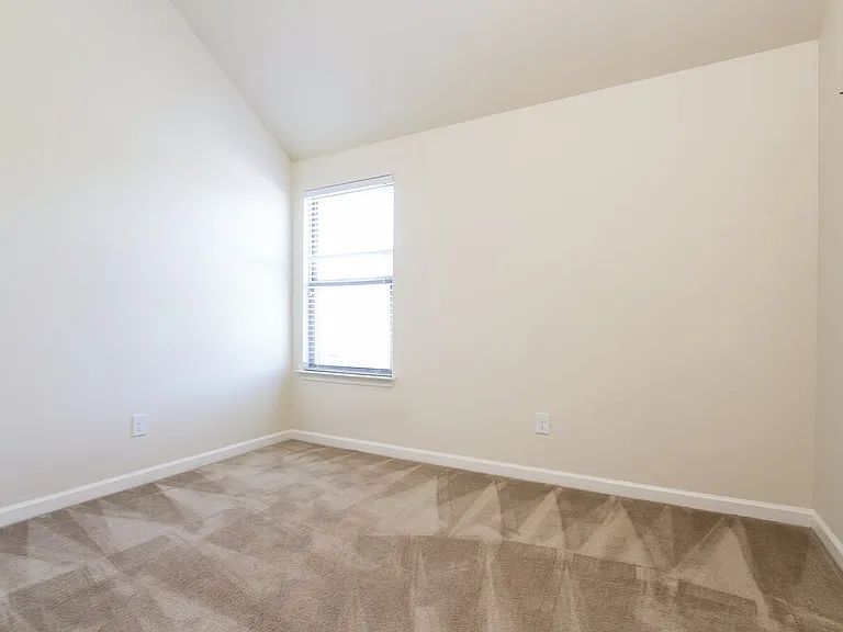 639 Ocean Ave — Photo 10