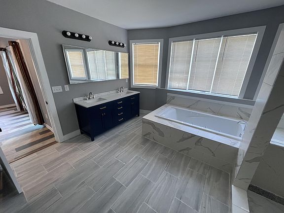 3rd image of 3434 N Capitol Ave #7