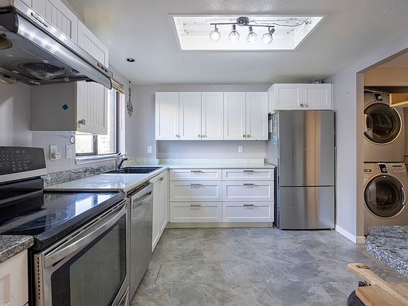 2nd image of 6282 Kathleen Ave #502