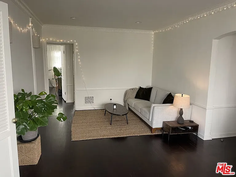 9608 W Olympic Blvd #C — Photo 2