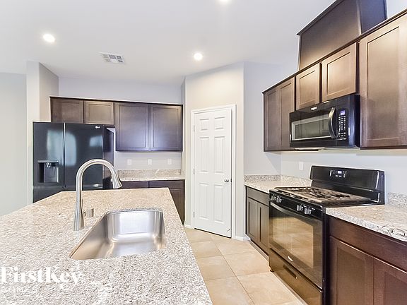 5th image of 3031 Misty Pine Ave