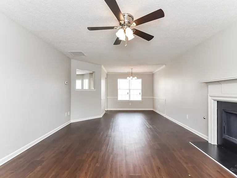 5160 Towne Park Dr — Photo 5