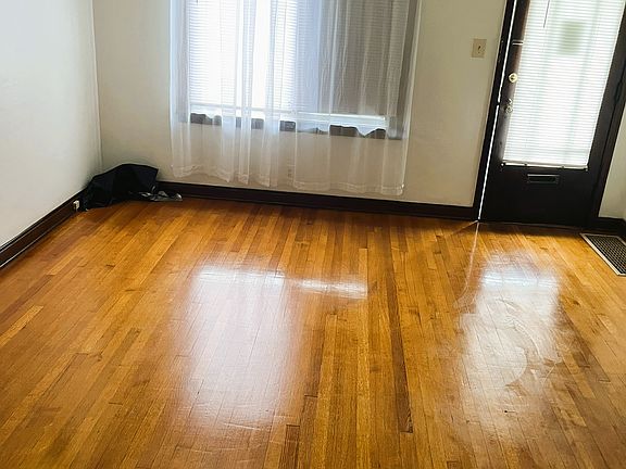 2nd image of 5200 Heege Rd #B