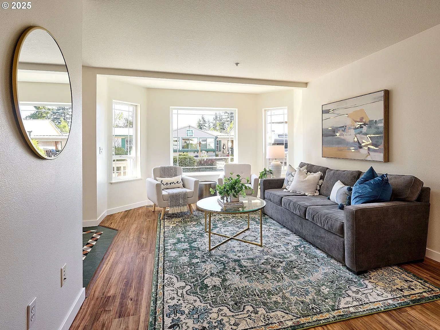 3 bed, 2.5 bath, 1262 sqft, $2,350 — Photo 2