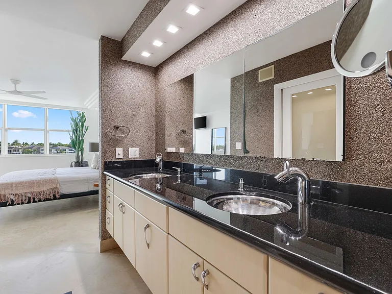 511 Bayshore Dr #401 — Photo 16