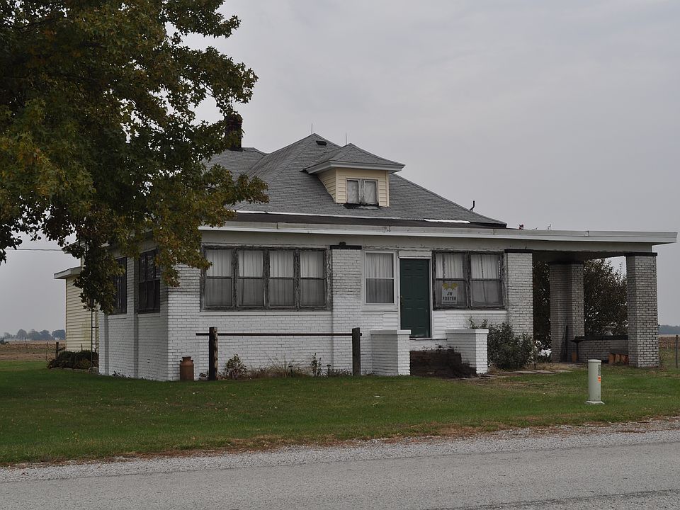1st image of 1350 N County Road 450 E