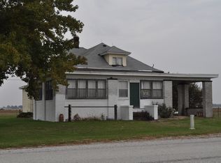 1350 N County Road 450 E, Tuscola, IL 61953