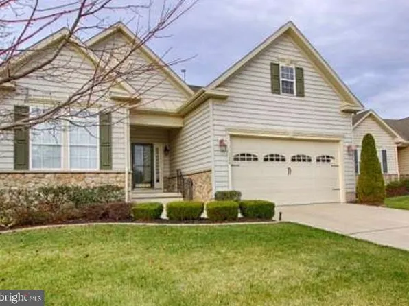 129 Hearthstone Dr, Berlin, NJ 08009