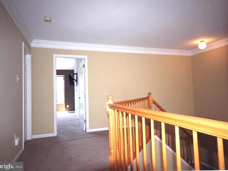 508 Ascot Ct — Photo 12