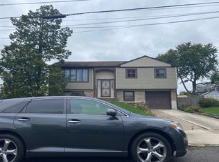 12 Blue Ridge Rd, Voorhees, NJ 08043