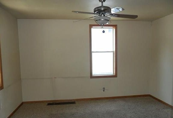4th image of 200 W Burnett St
