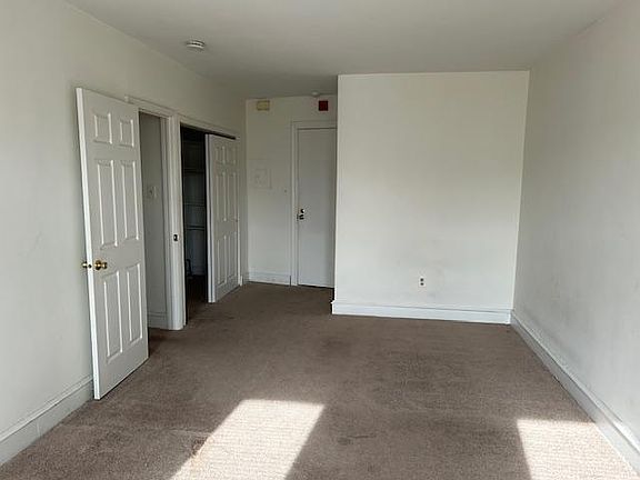 3rd image of 7100 Frankford Ave #B