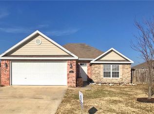 415 E Post Rd, Rogers, AR 72758