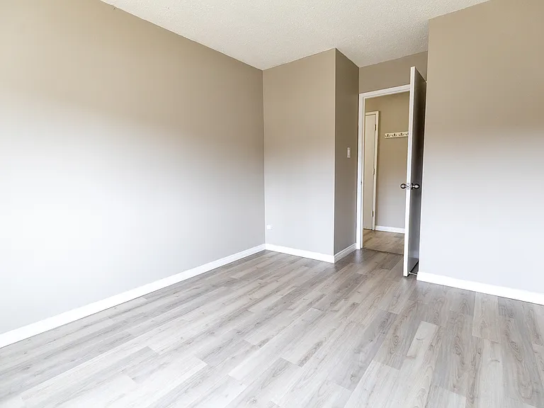 5355 Waverley Dr SW — Photo 17