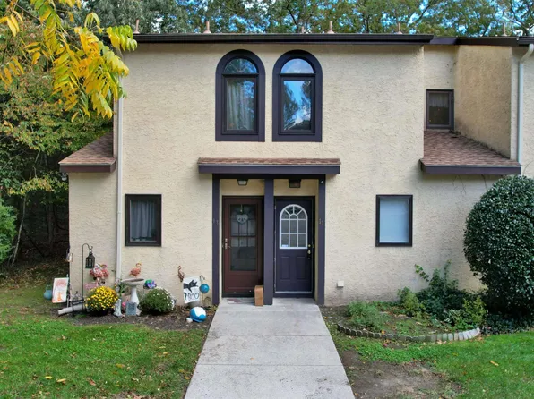 11 Steamboat Ct #11, Absecon, NJ 08205