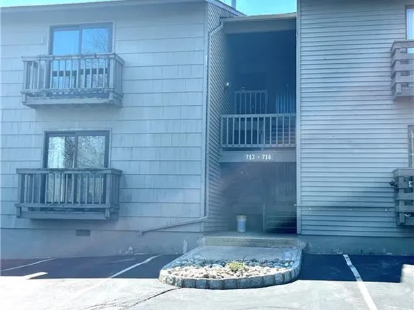716 Spruce Hills Dr, Glen Gardner, NJ 08826