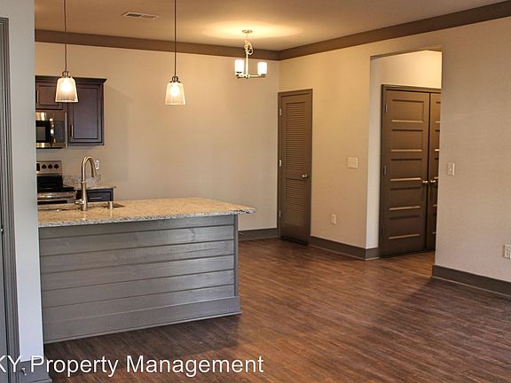 3rd image of 556 Emmett Ave APT 73