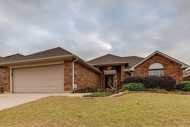 1st image of 7333 Chambers Ln
