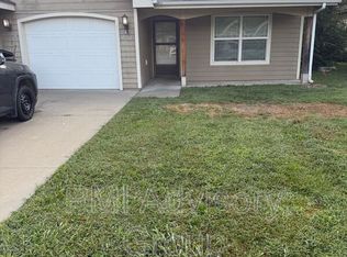 2702 SE Taurus Ct, Topeka, KS 66605