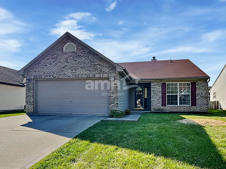 769 Kingston Cir — Photo 1