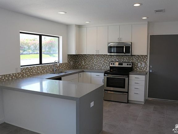 3rd image of 77800 Calle Monterey