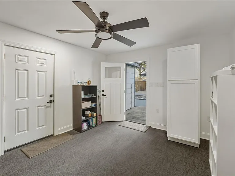 2107 Lewood Cir — Photo 30