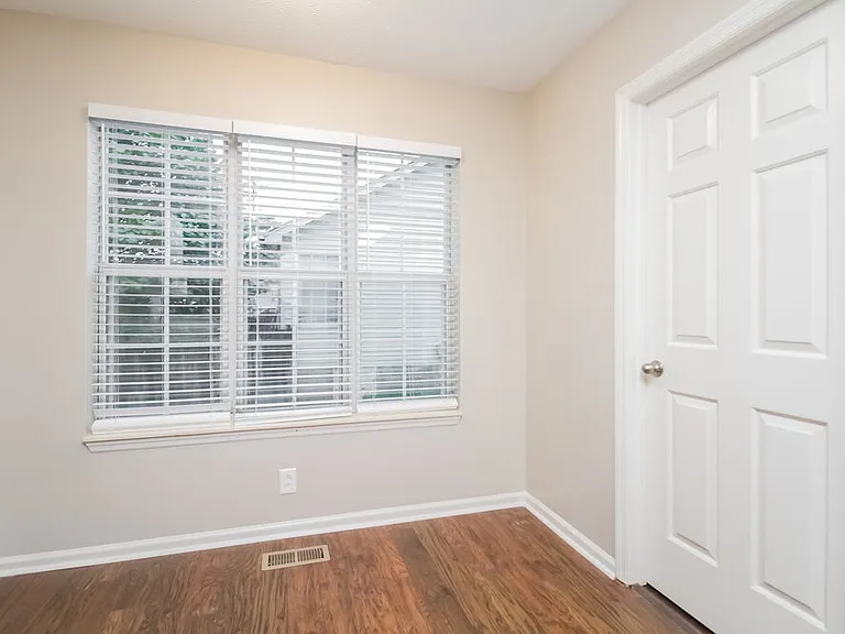 3540 Calais Cir — Photo 11