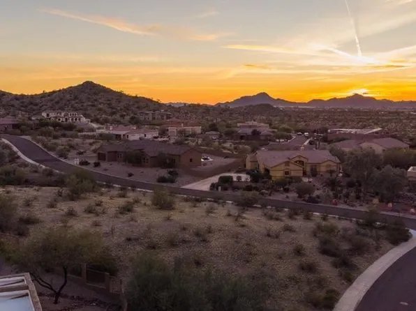 18565 W Santa Irene Dr, Goodyear, AZ 85338