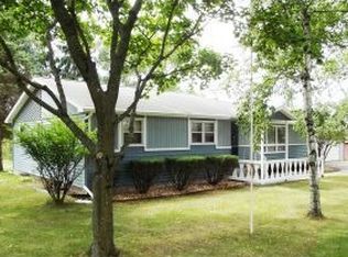 N2391 Smith Rd, Waupaca, WI 54981