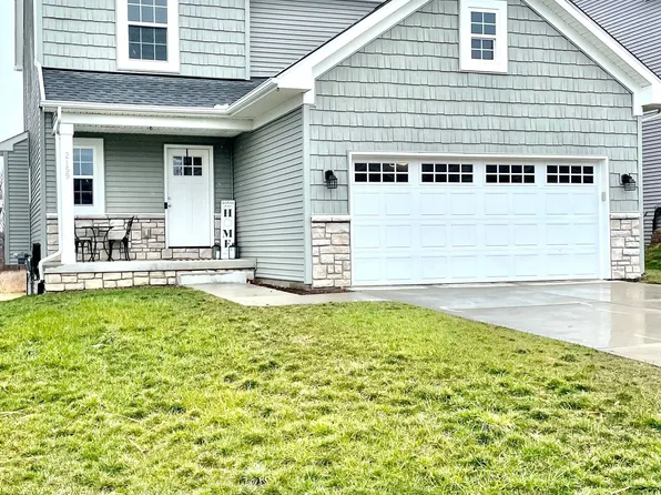 2159 Hidden Ridge Dr, Holly, MI 48442