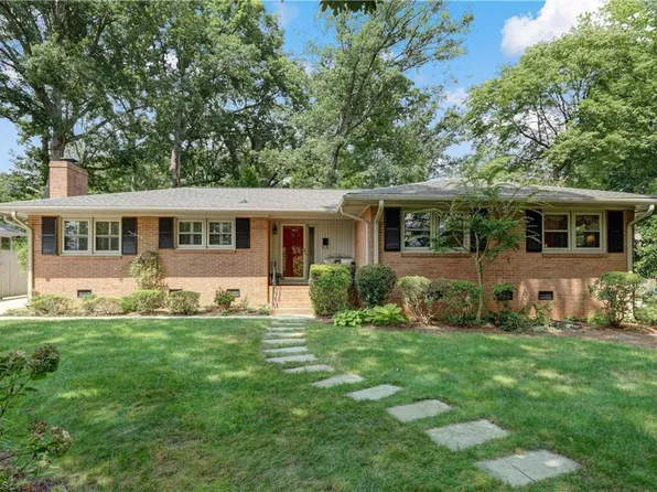 3018 Stratford Dr, Greensboro, NC 27408