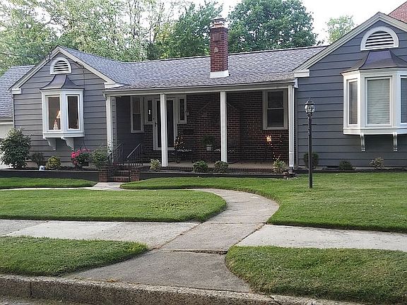 2nd image of 315 Maple Ave