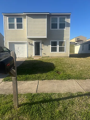 207 Whitestone Dr NE Photo 1