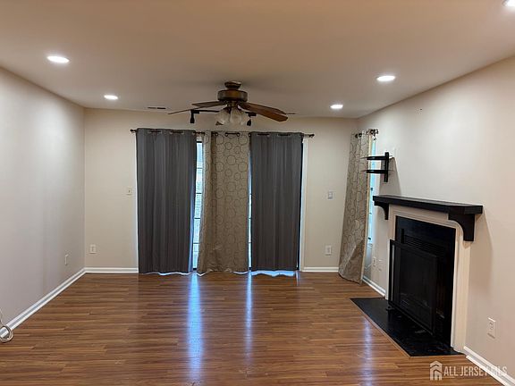 2nd image of 60 Lear Ct